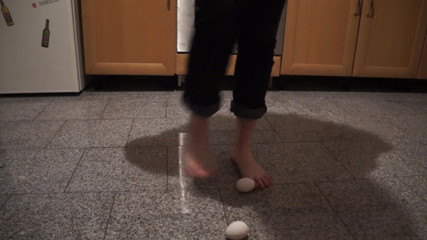 Caralia Deluxe: Trampling eggs with my beautiful feet