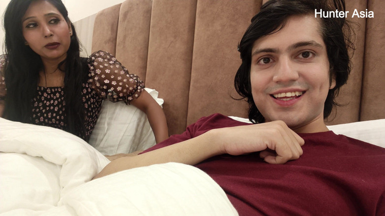 Hunter Asia: MILF Wife Cheating on Her Husband with a Young Boyfriend
