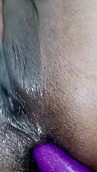 Gode Anal Et Fisting De La Chatte Dans Une Sarree Rouge