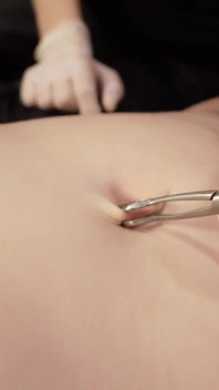Belly Button Fetish Video - Lesbická perverzní hra (Arya Grander & Mistress Priest)