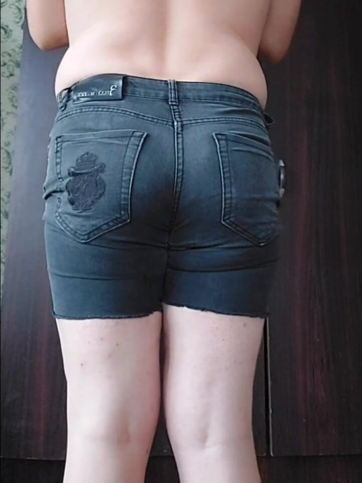 Kitty_Cross: BBW blondine mit dickem arsch, schwarze shorts, heißer ladyboy, sexy...