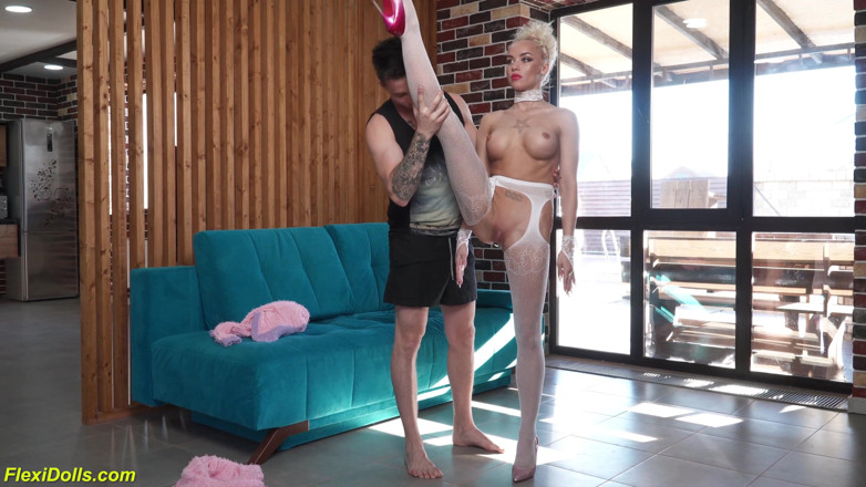 Flexi dolls: Flexi real doll rough ass fucked