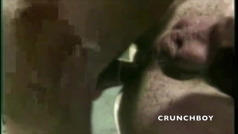 GAY VINTAGE PORN: Dua awek kembar berkongkek buat kali pertama