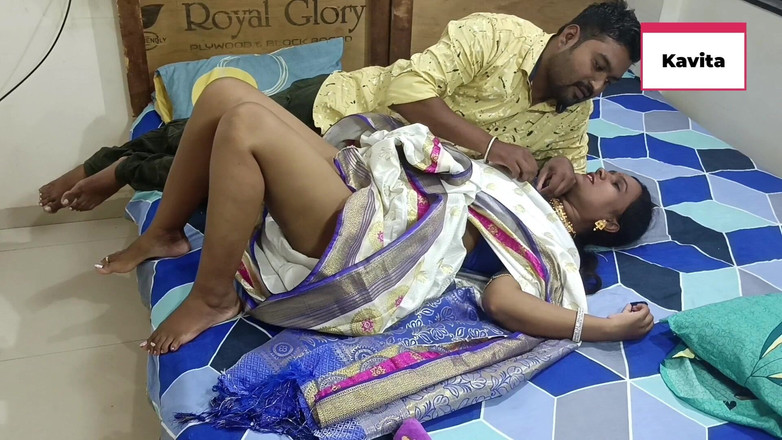 Kavita _zawazawi: Desi indische Kavita tamilische tante fickt mit liebhaber, Arschlecken, muschi...