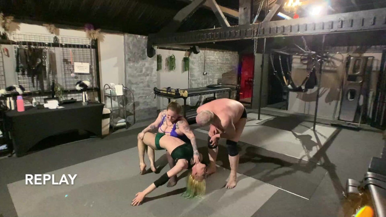 Bambi_beauty1: Bambi e stephen vs skylar