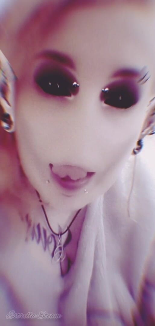 Estrella Steam: Dark elf smokes a cigarette