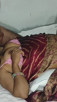 Bhabhi xinh đẹp Ấn Độ làm tình