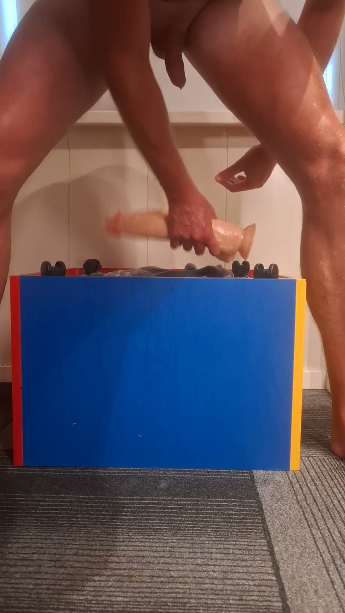 NoFace Twink X: Hot Twink chevauche un gode de 30 cm de 6 cm de...