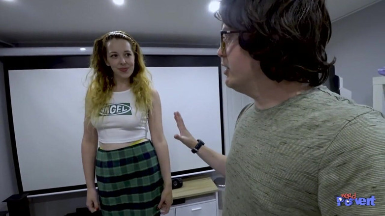 Nerd Pervert: Alora Lux - spunk niespodzianka