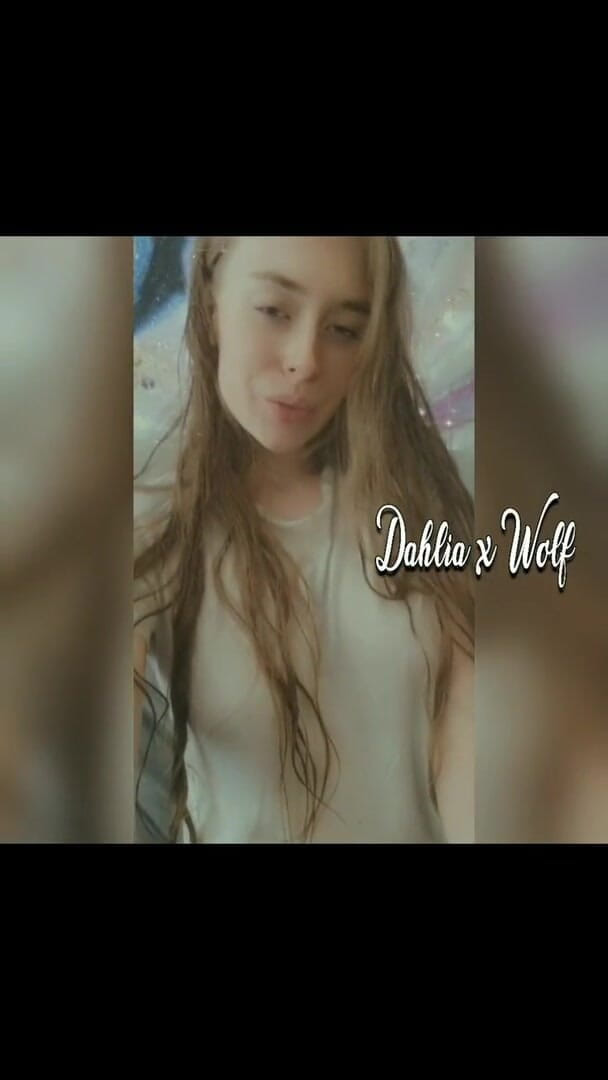 Dahlia Wolf: Kompilasi merokok 1