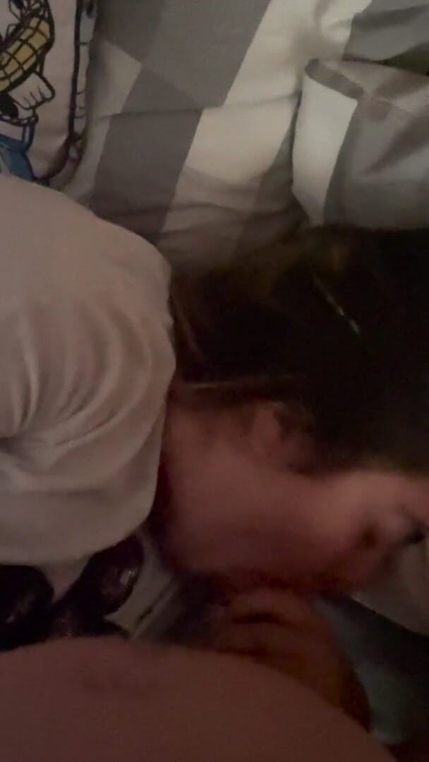 Filthy British Couple: 英国のアマチュアBBW slutwife blowjob &amp; 淫語