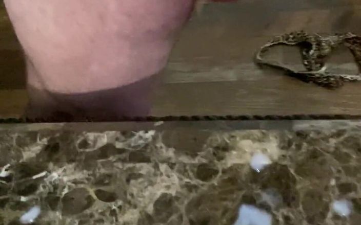 RealBigDill: デカチンパパが私の空腹のパパのふしだらな女を絶頂させる