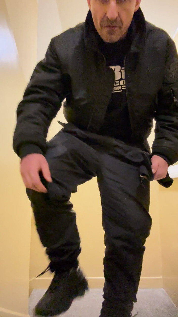 Ditrypig fetish: Dres apartman blokları