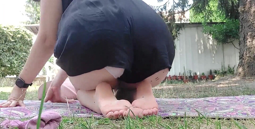 Nicoletta Embassi: 彼女はこのホットなイタリア人熟女の汚れた靴下と汗ばんだ足が大好きです