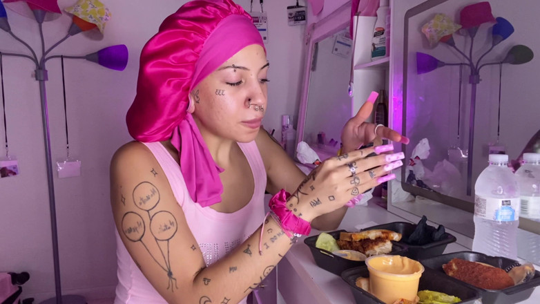 Nali Marie: Mukbang Spicy Food Asmr Long Nails Messy Facestuffing Vlog