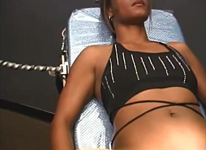 Homegrown Solo Babe: Nympho Natalie rides the fuck machine