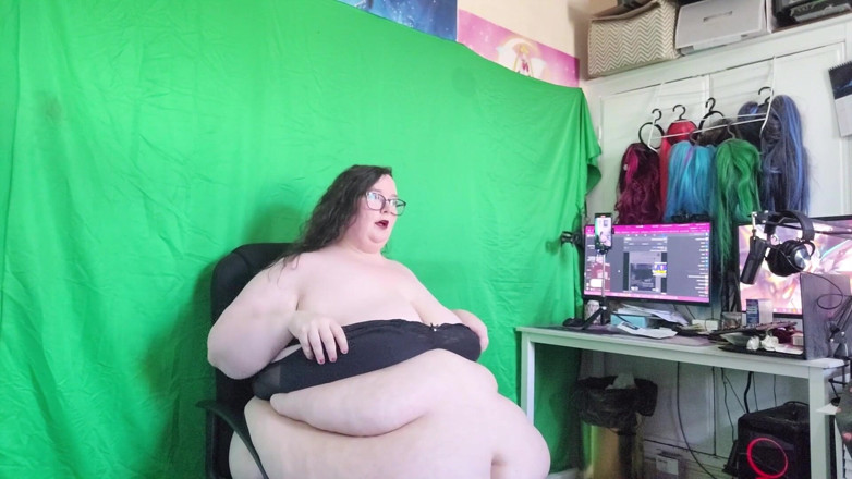 SSBBWLadyBrads: Ssbbw stript in mijn bureaustoelbaby