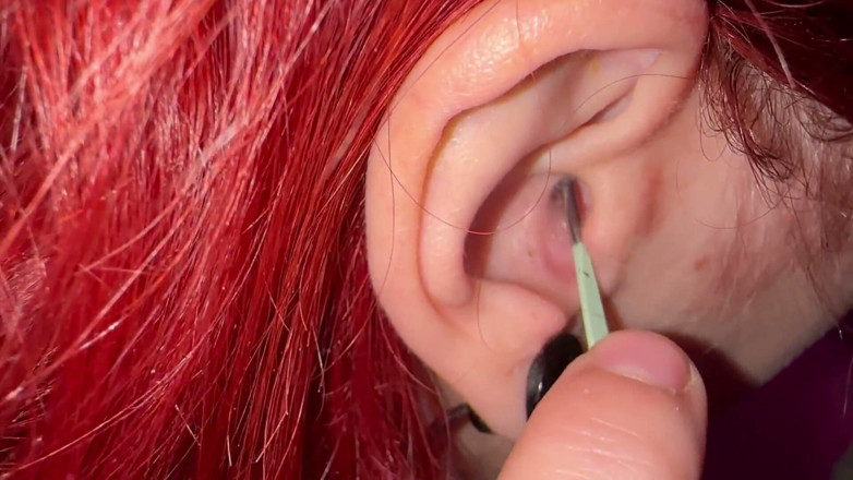 lanalovacutie: Cleaning Ear Wax