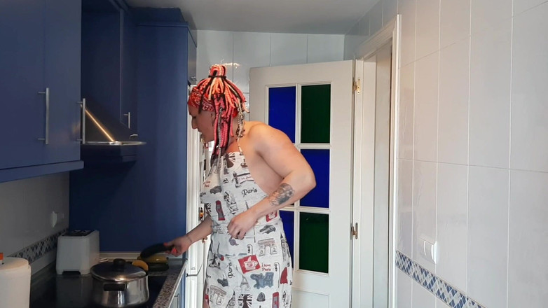 Danaxmuscles: रसोई घर में मेरी गांड और चूत की चुदाई