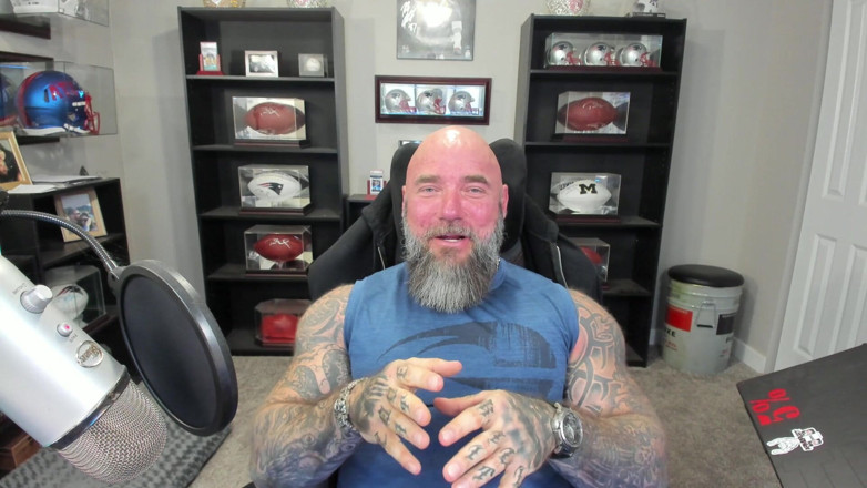 Raw and Uncensored with Masculine Jason: Zvažte to, než začnete s kulturistou