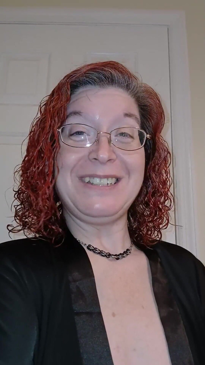 Elianna: Have My Pee and Lick My Wet Pussy