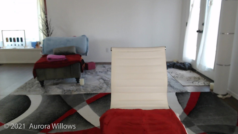 Aurora Willows: String modeshow en pov kont en poesje gespreid