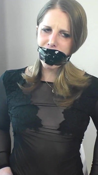 Cassie BDSM Gag Vyzkoušejte a promluvte si