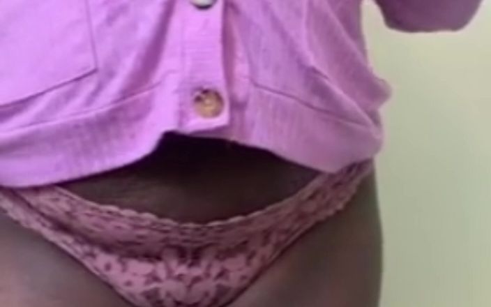 Super sexy ebony cuties: Mačkám moje velká prsa třesoucí se obrovský zadek kojící