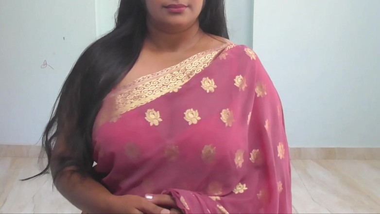 Your Arya: 私のデシ・インディアンの小さなアソコがとても濡れていて、チンポが欲しい