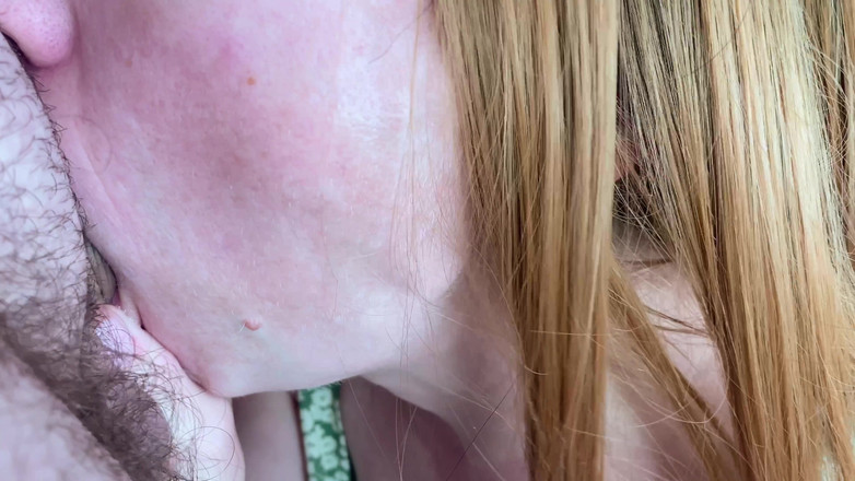 CumInMyMouthBaby: Můj prsatá učitelka jezdí na mém péru a hlasitě sténá