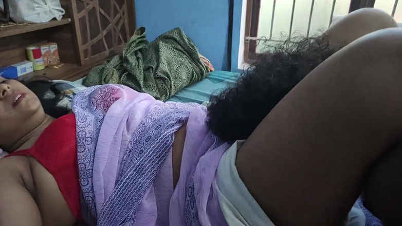 Vaigavarun45: Sari e reggiseno leccata di figa romanticismo di Vaishnavy e...