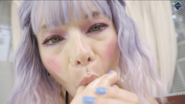 Karneli Bandi: 보지를 핥는 발 페티쉬