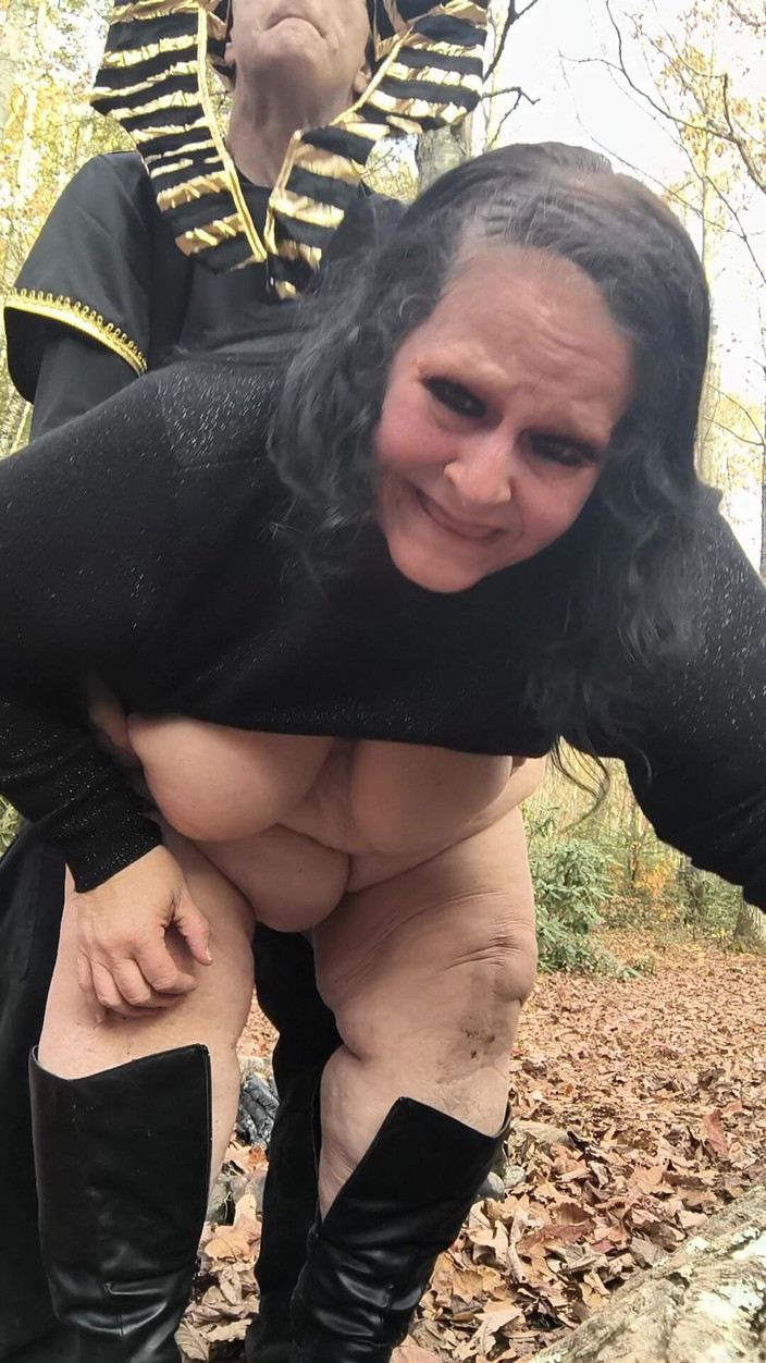 HerculesnVENUS: Lapdance in het bos kreeg zijn pik hard geneukt
