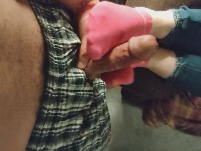SocksAddict69: gulaabi seksi nahin-sho takhna naike moje joote hataane ke baad...