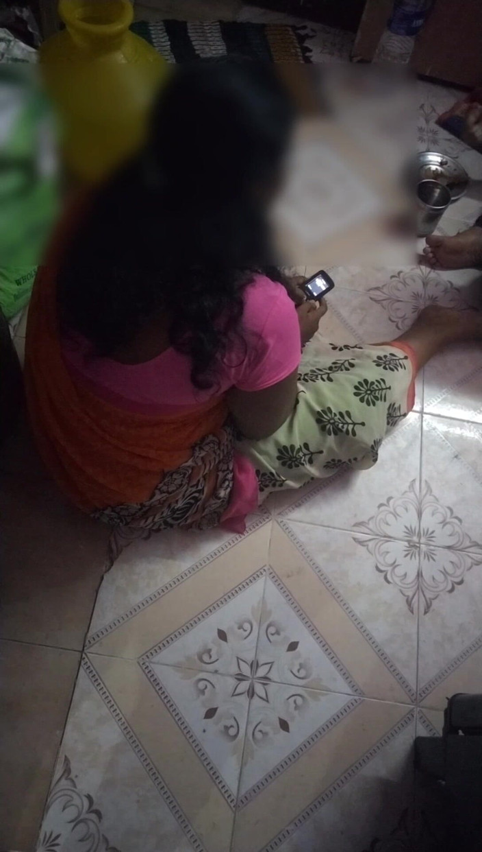 Tamil lesbian: Тамильская грязно говорит о сексе