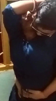 Bengalisches unschuldiges dorf bhabhi harter blowjob freund hardcore stehender sex mit großem schwanz video