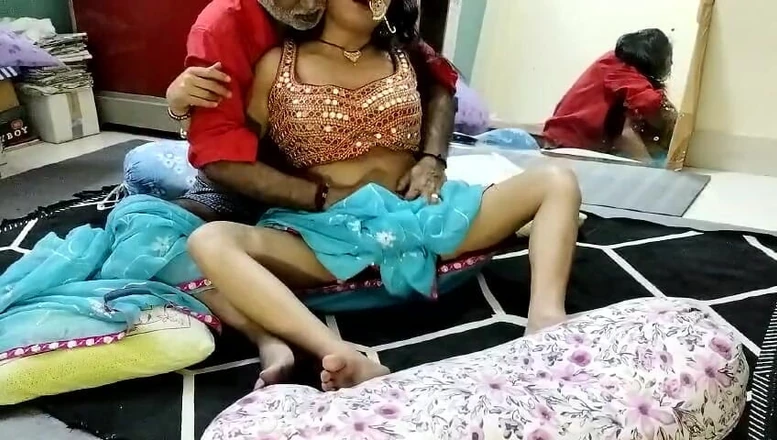 Anar Kali: India tiene romance con su padrastro caliente tetas, clítoris y...