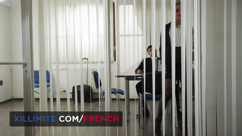 French girls at work: Cherry Kiss, neodolatelná sekretářka