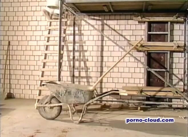 Porno Cloud: Muncitorii în construcții încasează