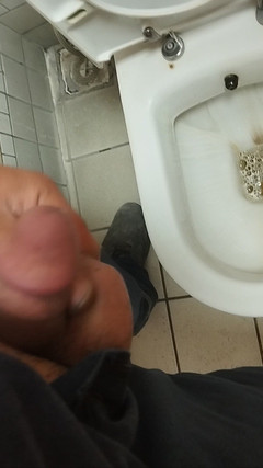CenkAy: Mascuker, türkin pinkelt in der büro-toilette