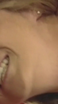 Cornea pizza consegna ragazzo unghie calda milf bionda