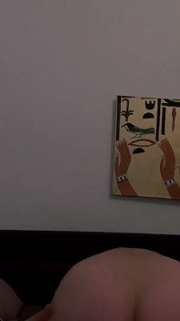 Egyptische man toont toeristische lokale gastvrijheid - culturele uitwisselingsseks