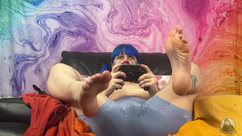 Alice Bean: Cewek gamer lagi asik ngompol di celana dalam 3