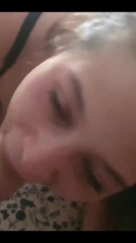 Sexy milfka kouří
