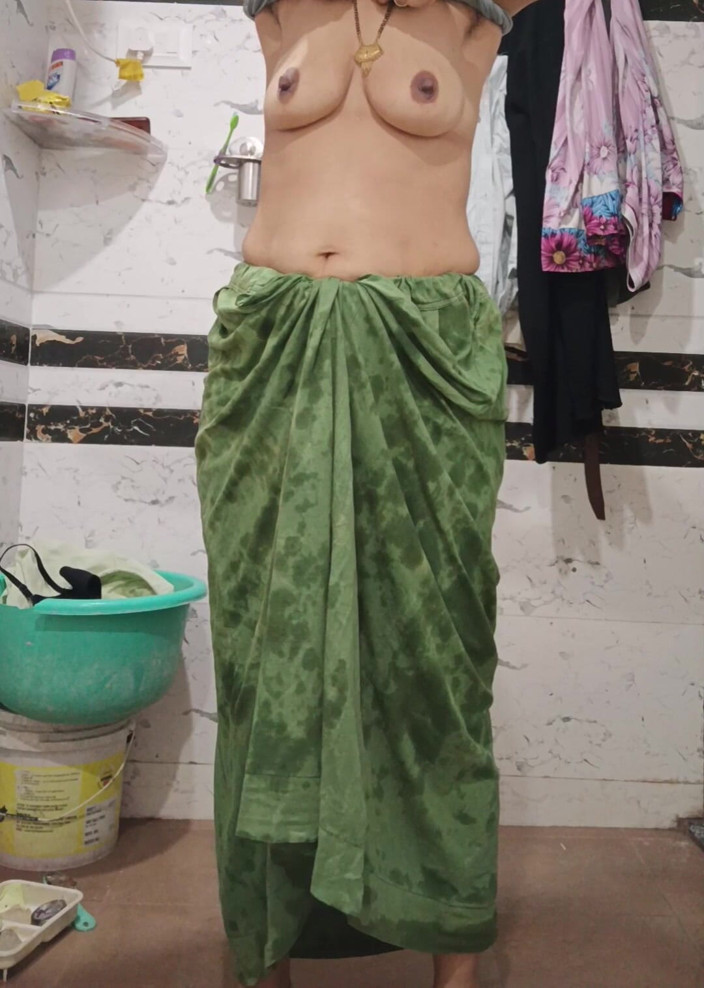 Priyahot77: Priya Bhabi 니스 바디 쇼