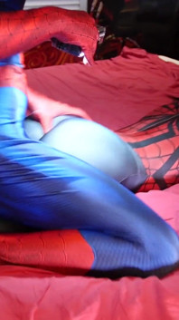 Natacha Guapa est un creampie d’araignée 2