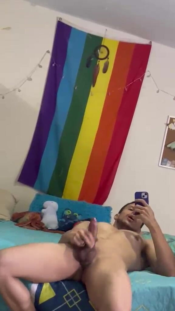 Thiago Florez: Le Musclé Colombien Tiago Florez Montre Sa Grosse Bite Dans...