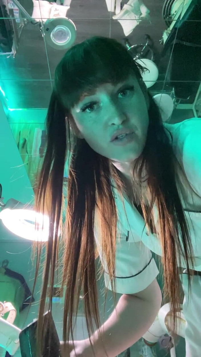 Vivienne l'Amour: Vivienne l'amour - ti mungo e poi ti nutre pov