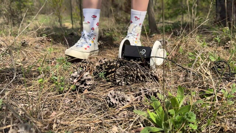 Loly Nebel Studio: Asmr Day di Dalam Hutan Dengan Saya