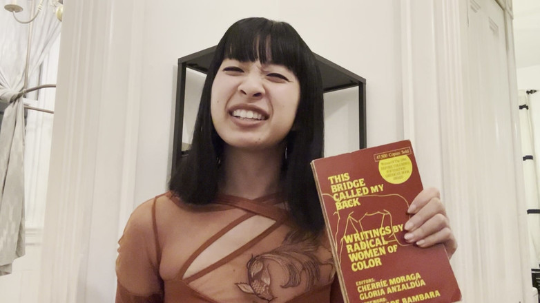 Felicity Azura: Masturbando com pasta de dente